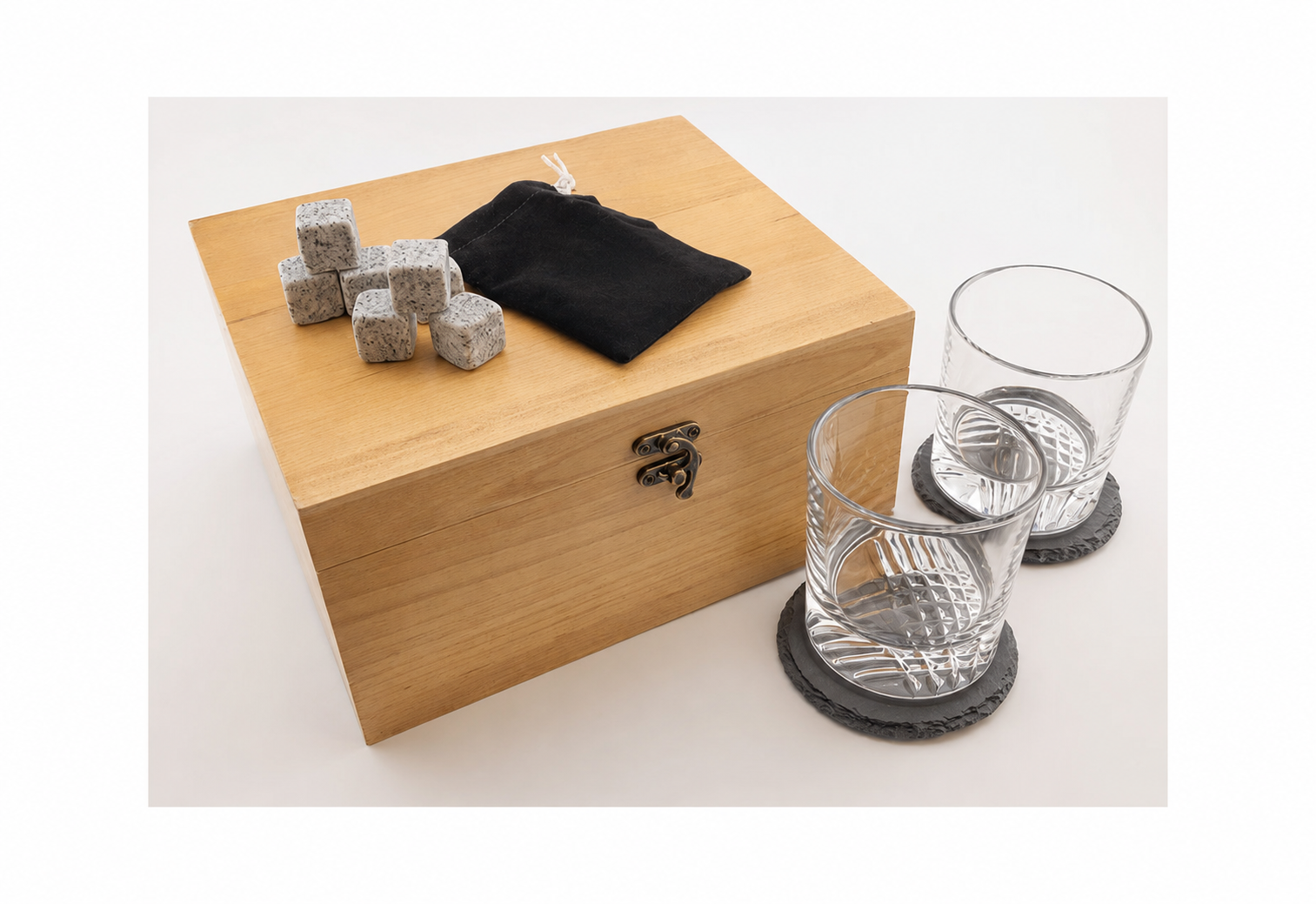 Blank red alder whisky gift set ready for customization